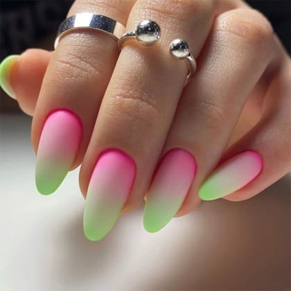 Gecombineerde manicure met OPI Gelcolor, NCLA nail wraps